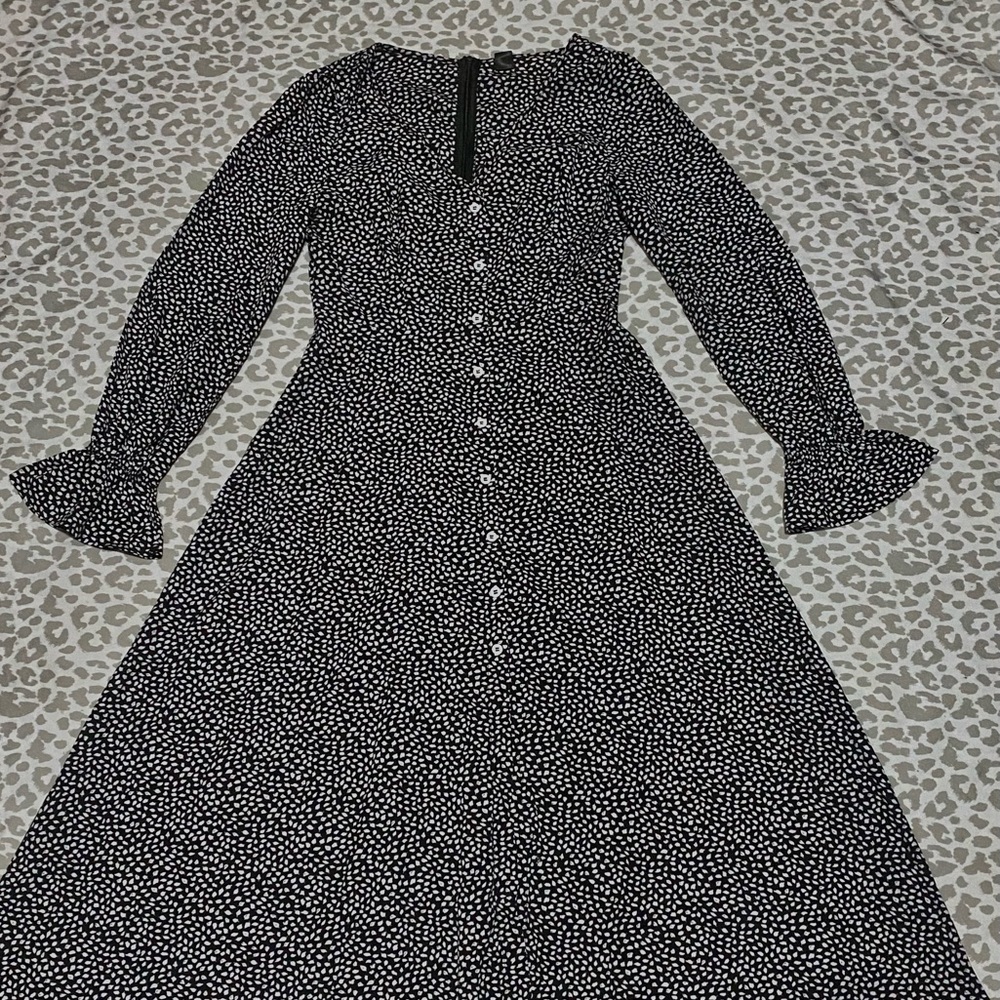 Ditsy Print Maxi Flounce Sleeve Dress